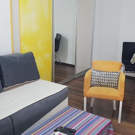 Yellow Apartment, Central פודגוריצה מראה חיצוני תמונה